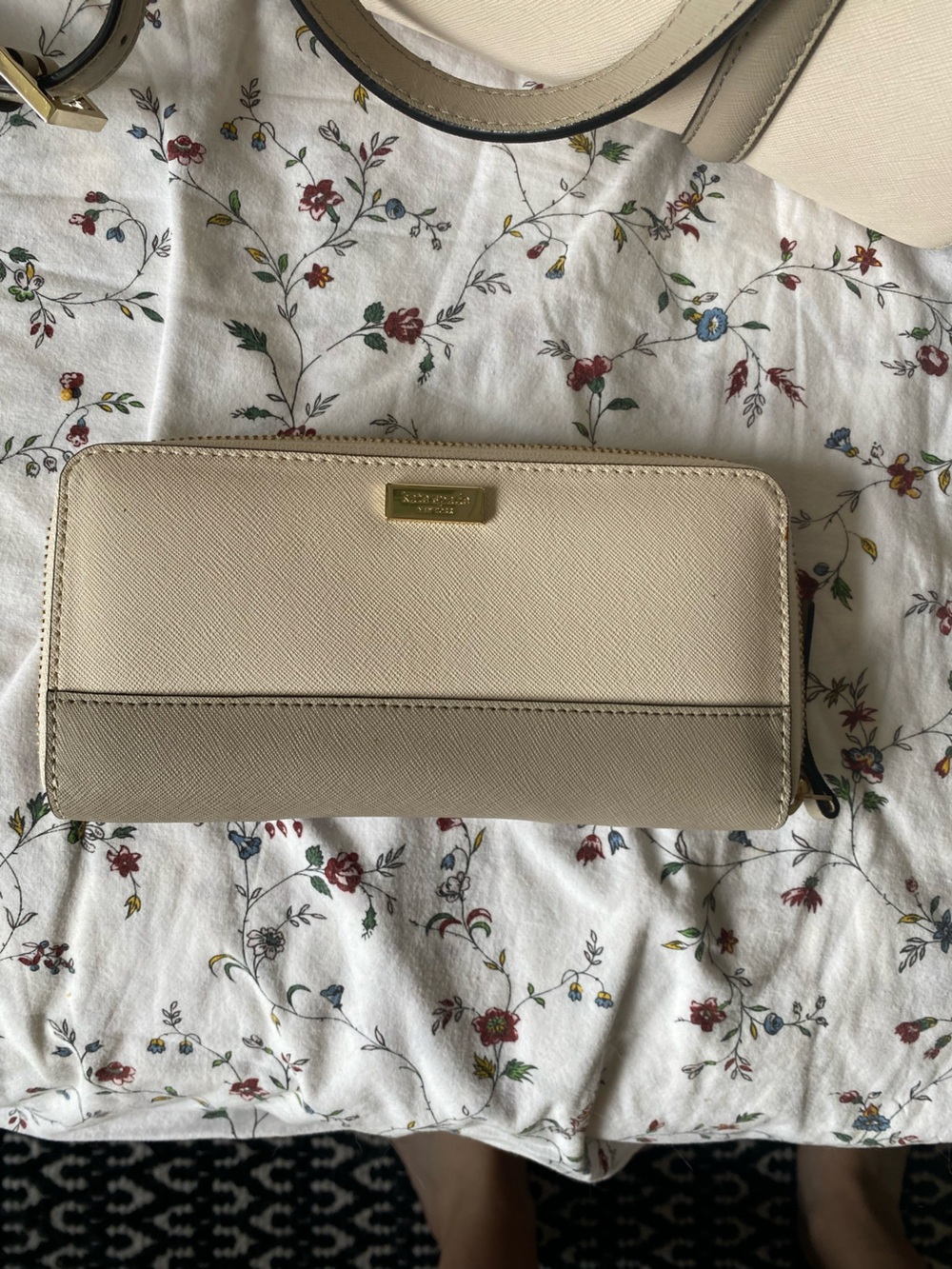 Kate Spade cream and taupe wallet